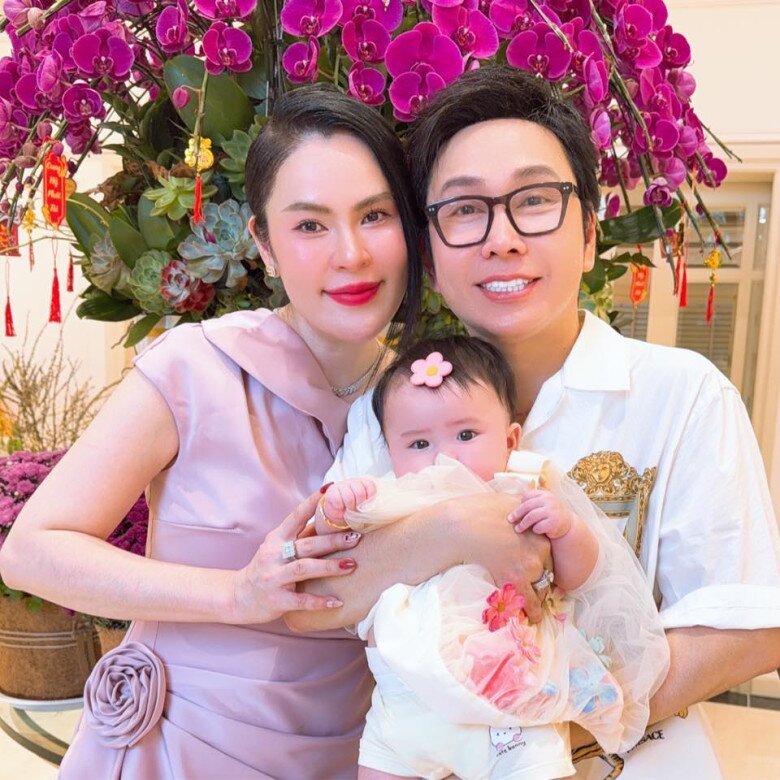 Gia đình NSƯT Vũ Luân và Hoa hậu Phương Lê sống trong biệt thự 200 tỷ đồng.