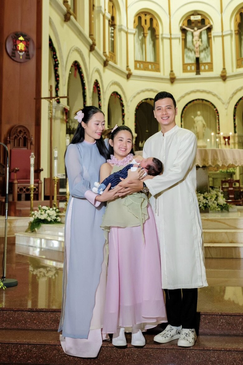 Con gái đầu lòng động viên Thanh Hiền sinh thêm con.