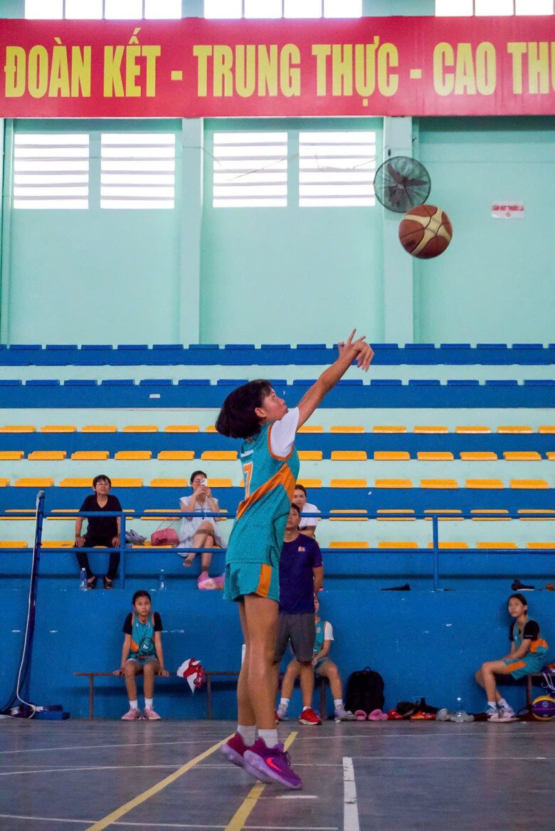 Con gái út của diễn viên Bình Minh đam mê thể thao, chơi nhiều môn đối kháng.