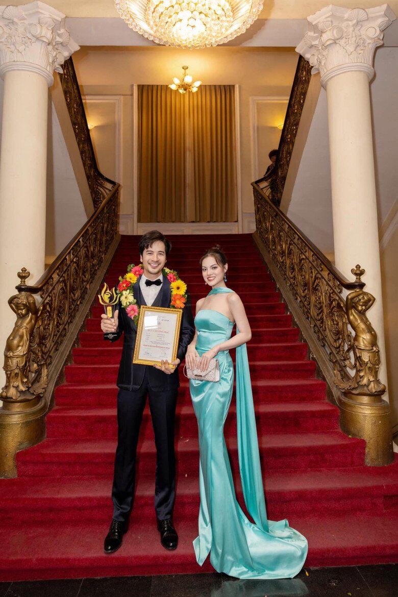 Sunny Đan Ngọc luôn là hậu phương vững chắc giúp Đoàn Minh Tài yên tâm làm việc.