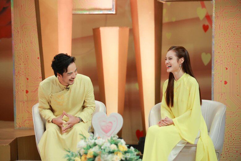 Sunny Đan Ngọc đồng hành cùng Đoàn Minh Tài trong hành trình chữa bệnh.