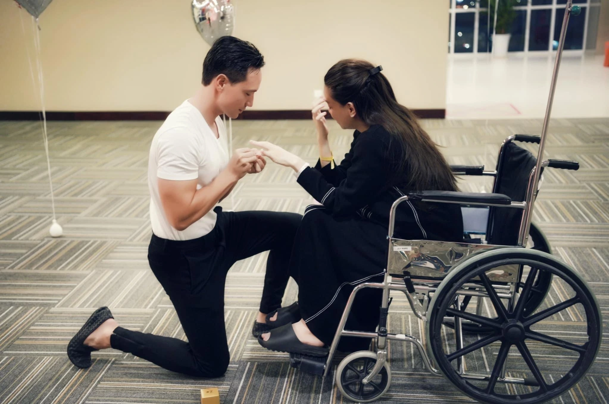 Kim Lý từng ngỏ lời cầu hôn và được Hồ Ngọc Hà đồng ý.