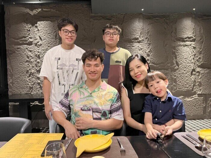 Gia đình hạnh phúc của NSND Xuân Bắc và Hồng Nhung.