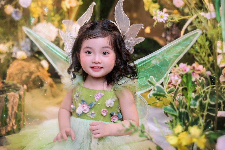 Phan Hiển nhận xét ái nữ thừa hưởng gen trội ngoại hình của Khánh Thi.