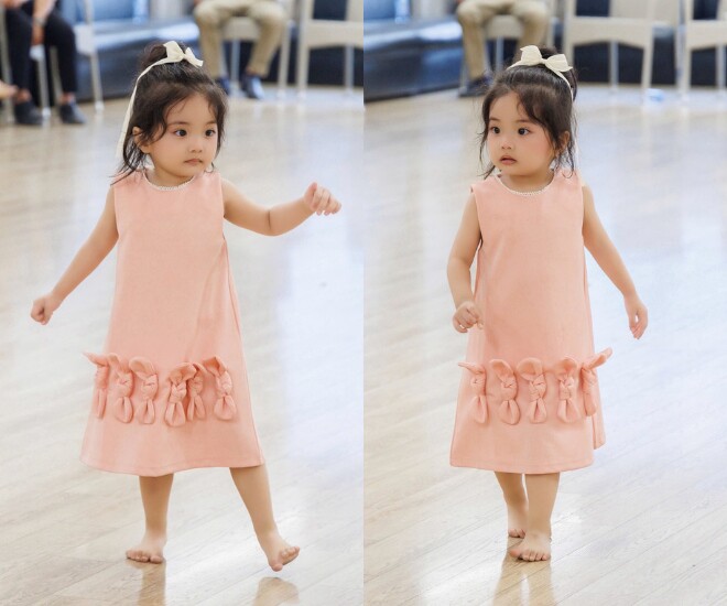 Con gái út nhà Khánh Thi và Phan Hiển cao ráo, lanh lợi ở tuổi lên 3.