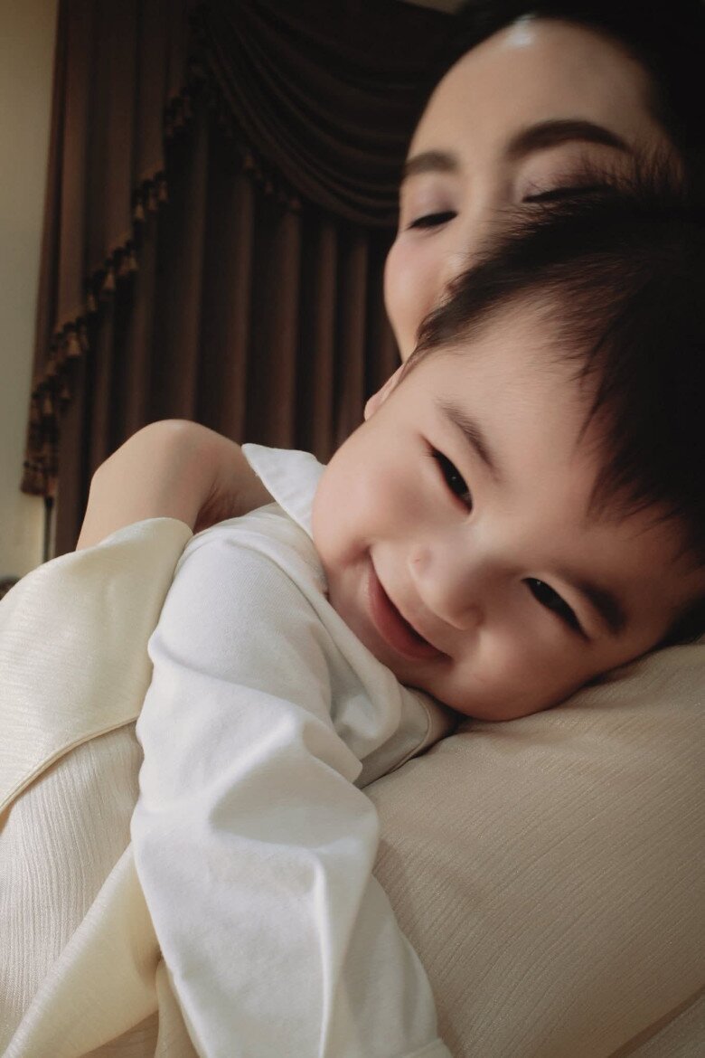 Bé Panda rất kháu khỉnh, ngày càng đáng yêu khi được 8 tháng tuổi.