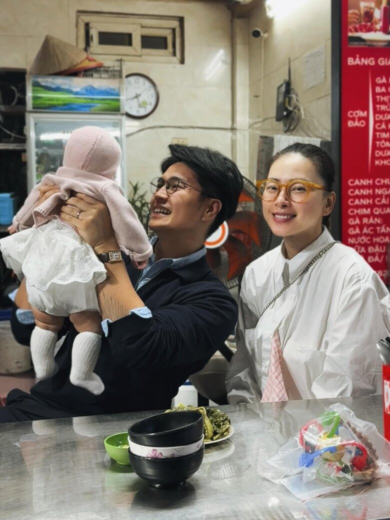 Ngô Thanh Vân học hỏi từng ngày trong quá trình chăm sóc, nuôi dạy con gái đầu lòng.