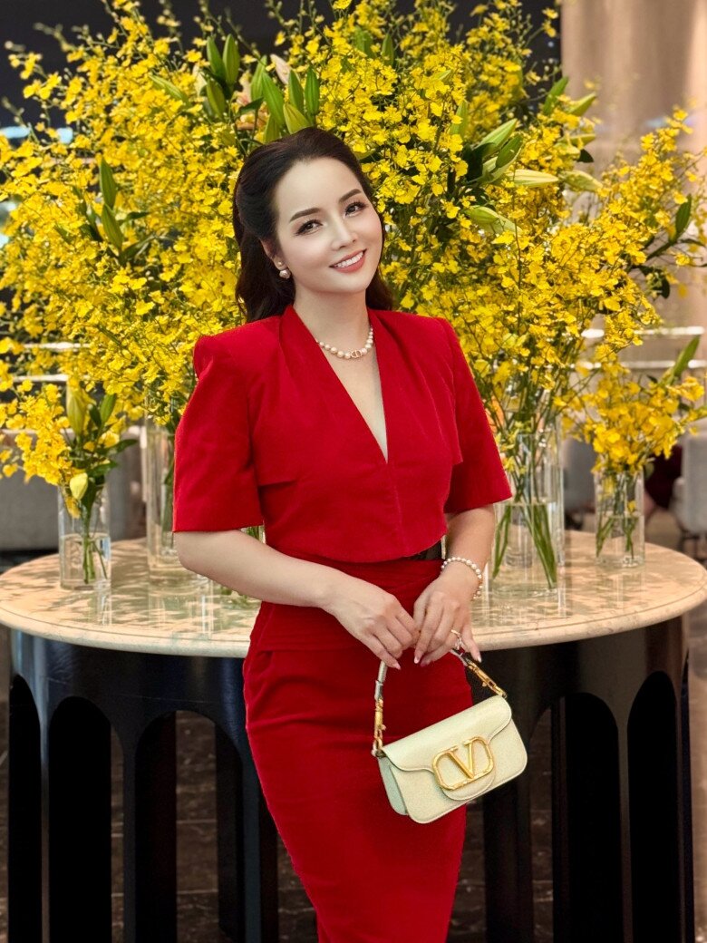 Nhan sắc trẻ trung ở độ tuổi U50 của diễn viên Mai Thu Huyền.