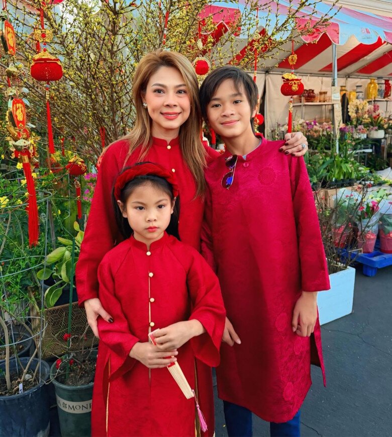 Thanh Thảo nhận bé Jacky Minh Trí - con trai của em gái làm con nuôi.