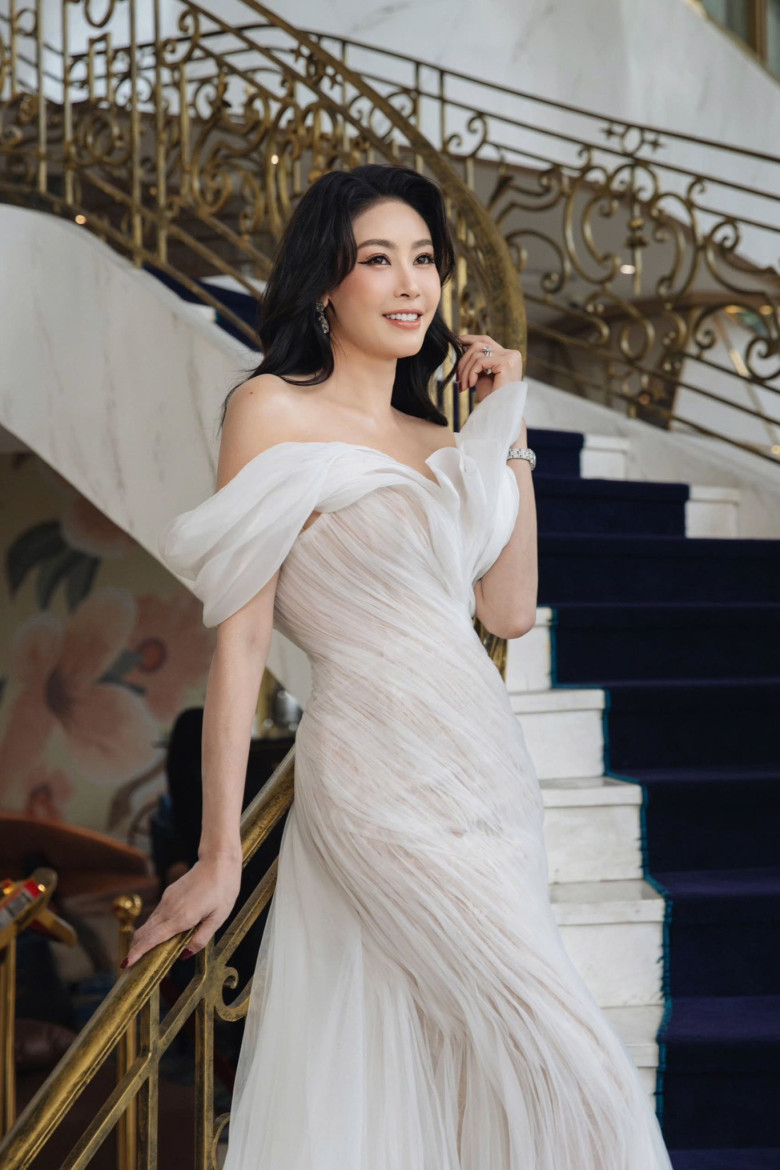 Hoa hậu Hà Kiều Anh còn mang dòng dõi hoàng tộc.