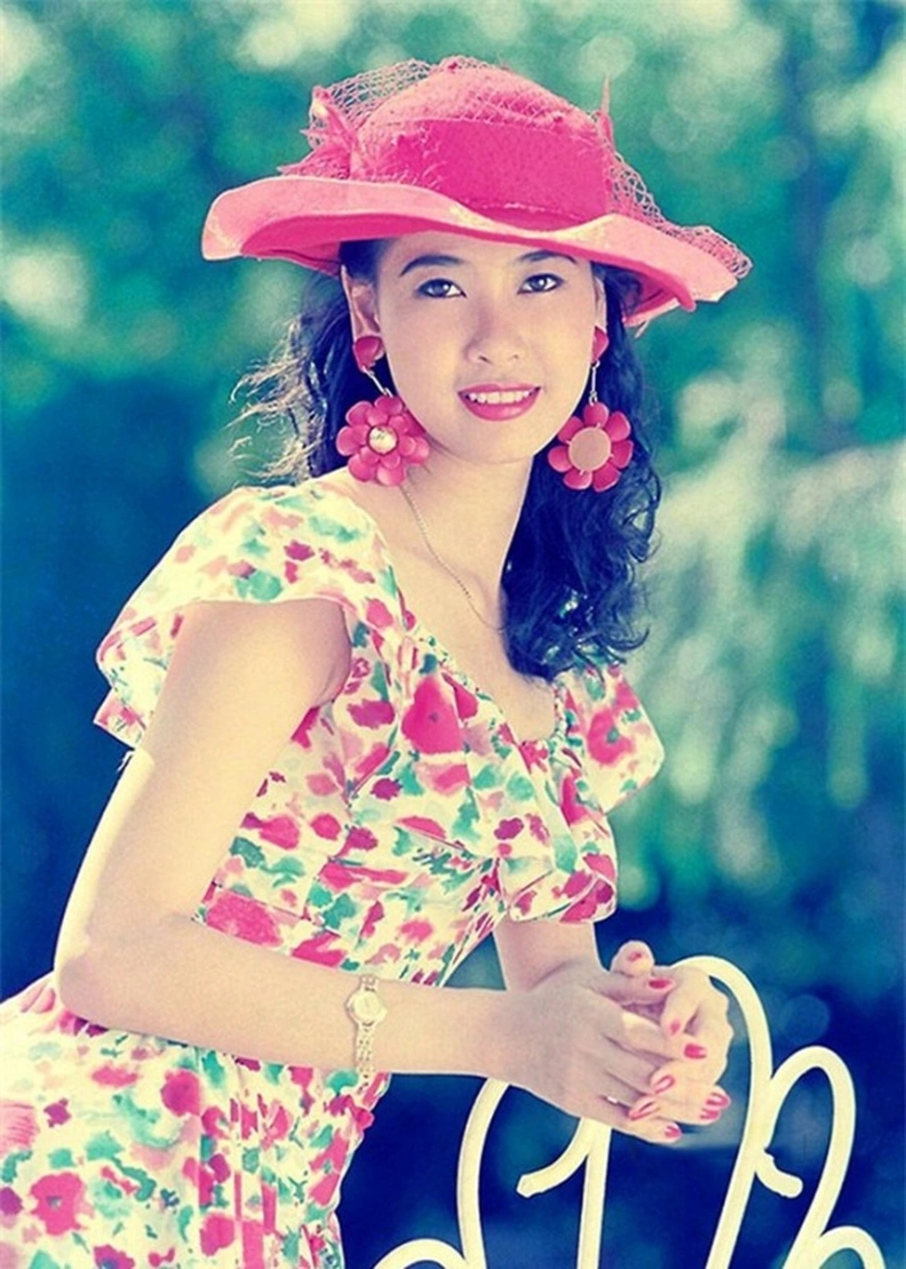 Bản lĩnh và sự tự tin năm 16 tuổi của Hoa hậu Hà Kiều Anh nhận được nhiều lời khen.