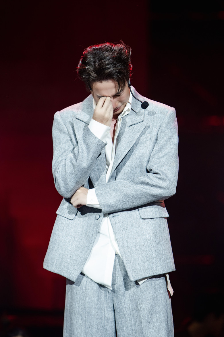 Bố mẹ S.T Sơn Thạch ly hôn từ khi anh còn nhỏ, suốt 18 năm không được gặp bố.