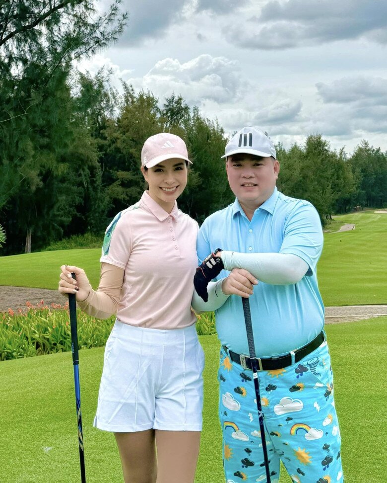 Minh Khang và Thúy Hạnh là cặp vợ chồng nổi tiếng của làng giải trí Việt.