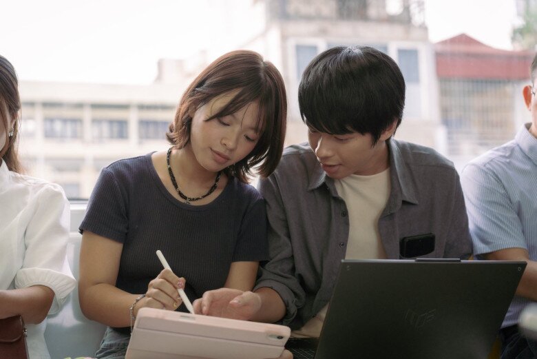 Hồng Khanh nên duyên với con trai NSND Trần Lực trong phim điện ảnh đầu tay.