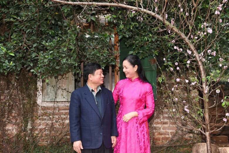 NSƯT Chiều Xuân bị nhà trường kỷ luật vì kết hôn sớm.