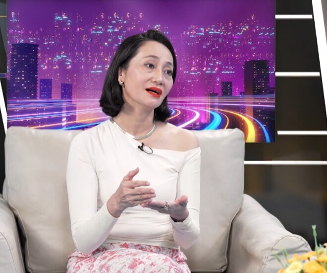 NSƯT Hạnh Thúy từng có suy nghĩ chọn “ngày đẹp, giờ đẹp” để sinh con.