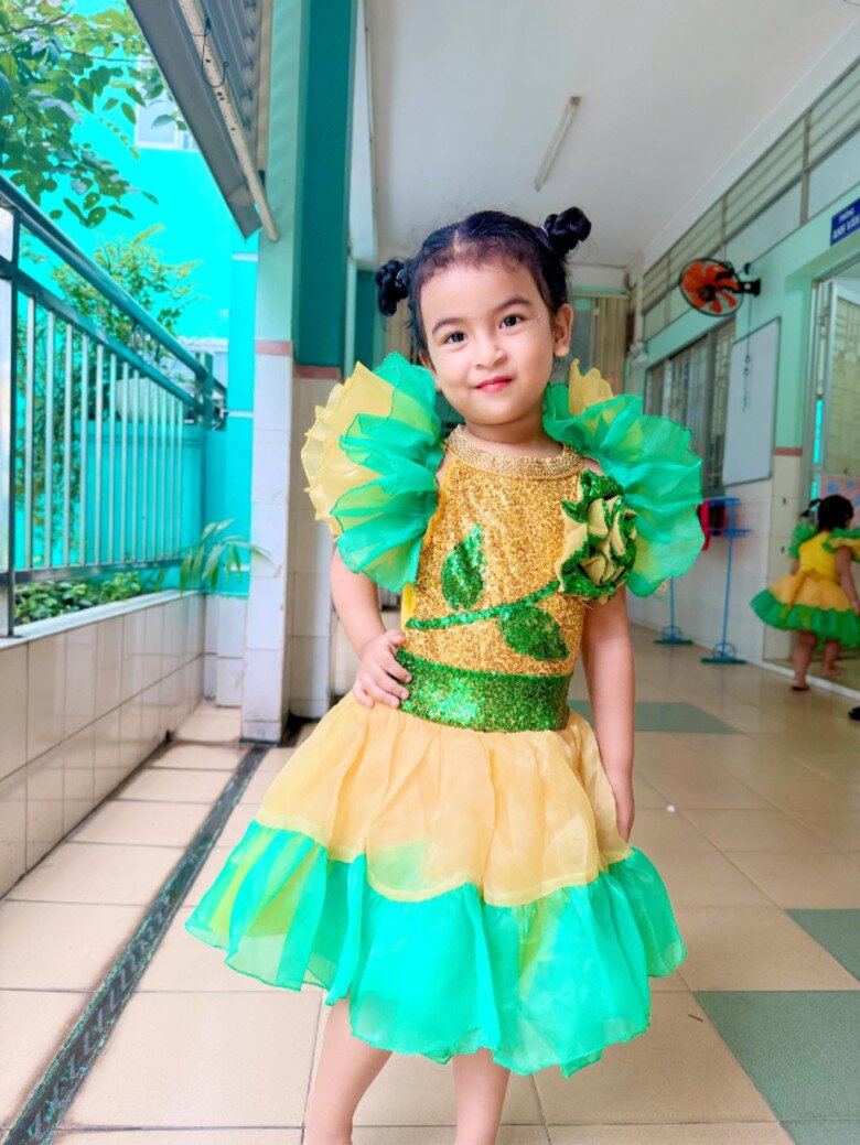 Ái nữ đầu lòng của nữ ca sĩ sớm bộc lộ năng khiếu nghệ thuật.