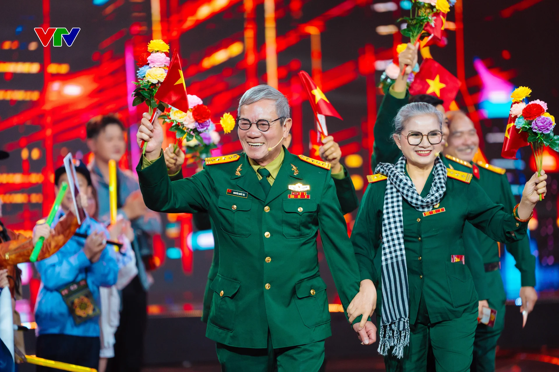 Vợ chồng Nghệ sĩ Nhân dân Quốc Trị xuất hiện trong chương trình. Ảnh: VTV