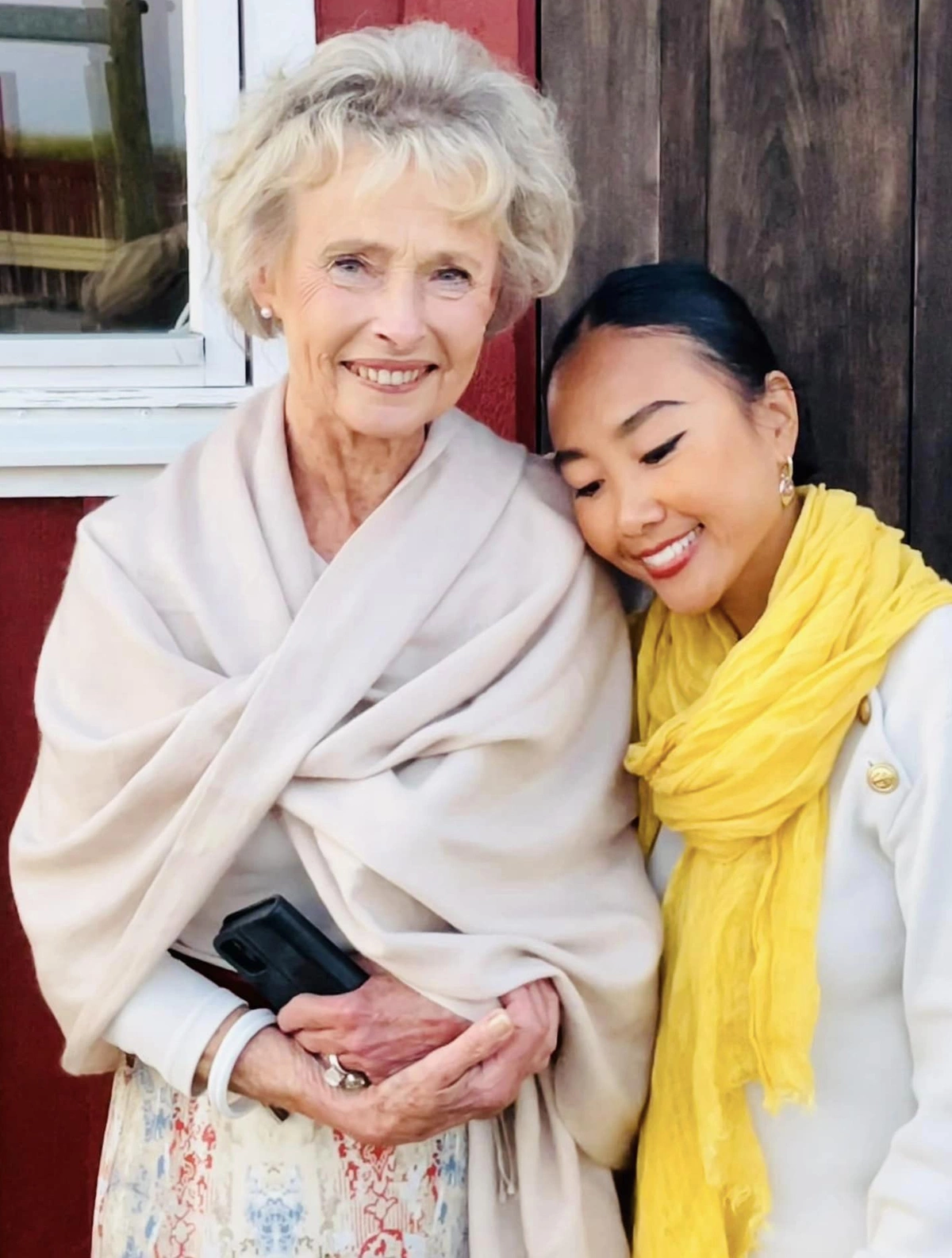 Đoan Trang hiếm hoi khoe hình ảnh mẹ chồng người Thụy Điển.