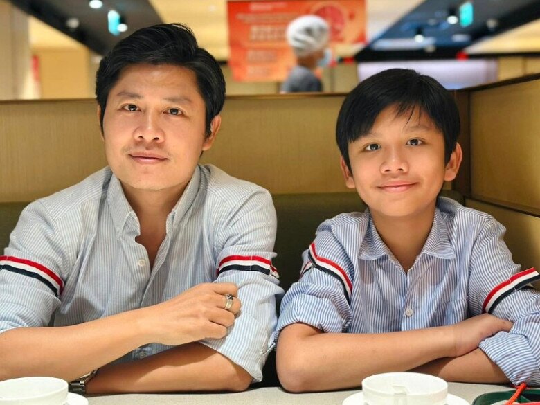 Con trai ruột của nhạc sĩ Nguyễn Văn Chung và người vợ cũ.