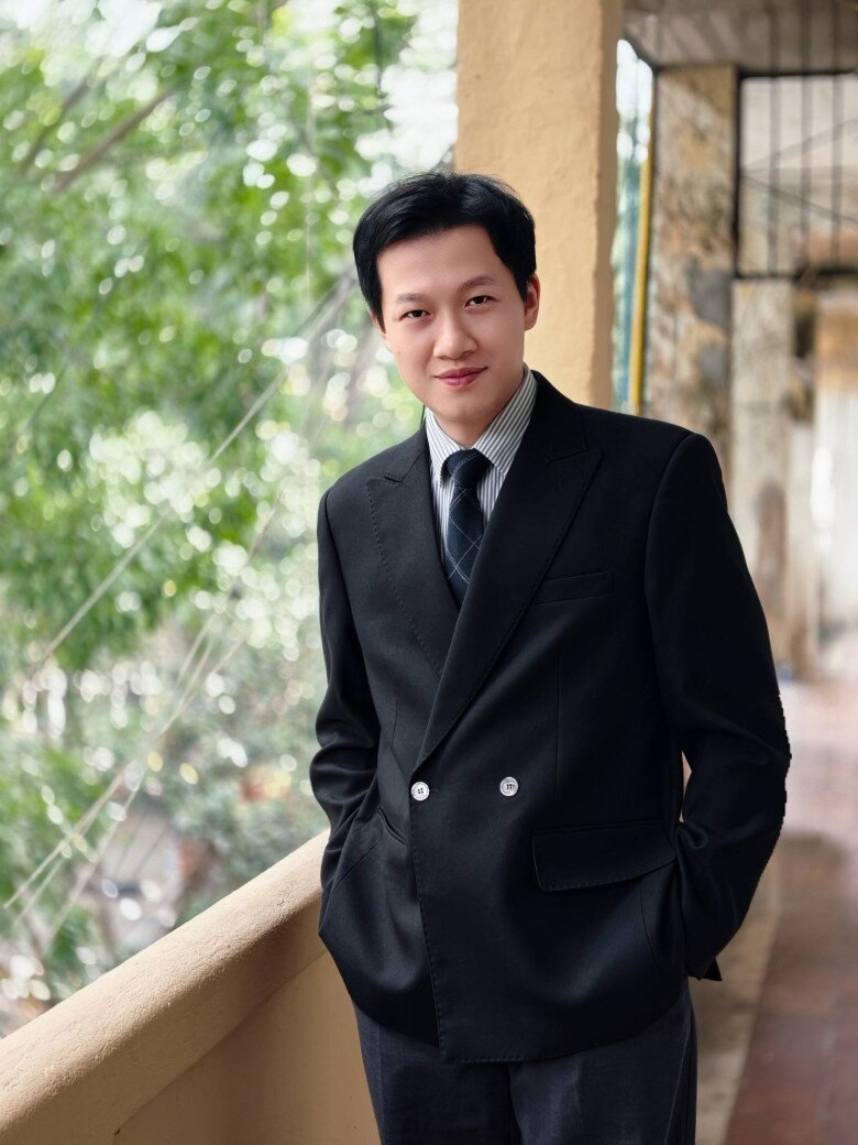 Khi được hỏi “Nếu cả đời không rực rỡ thì sao?”, MC Trần Ngọc thẳng thắn cho biết: “Câu này nghe qua đã vô lý rồi! Điều này không xảy ra vì chắc chắn mỗi người đều sẽ rực rỡ theo 1 tiêu chuẩn, khía cạnh. Không việc gì phải áp sự rực rỡ của người khác vào chính mình”.