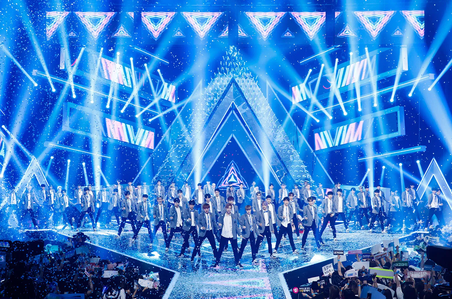 “Anh trai say hi” vướng tin đồn bị thay thế bởi “Produce 101” bản Việt.