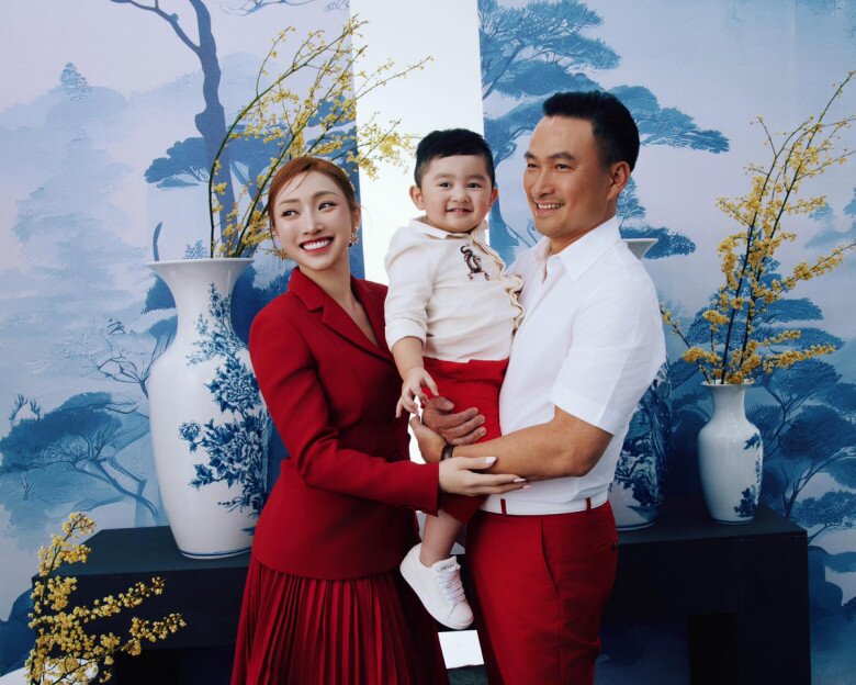 Gia Khang là con trai đầu lòng của Chi Bảo và bà xã Lý Thùy Chang.