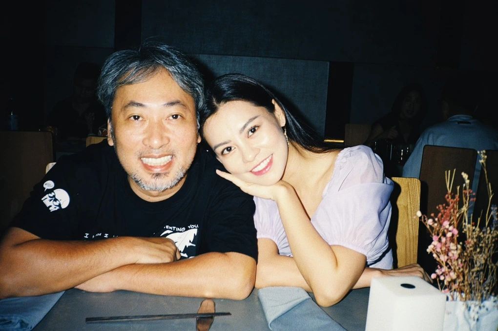 Bùi Lan Hương hạnh phúc bên đạo diễn Quang Dũng.
