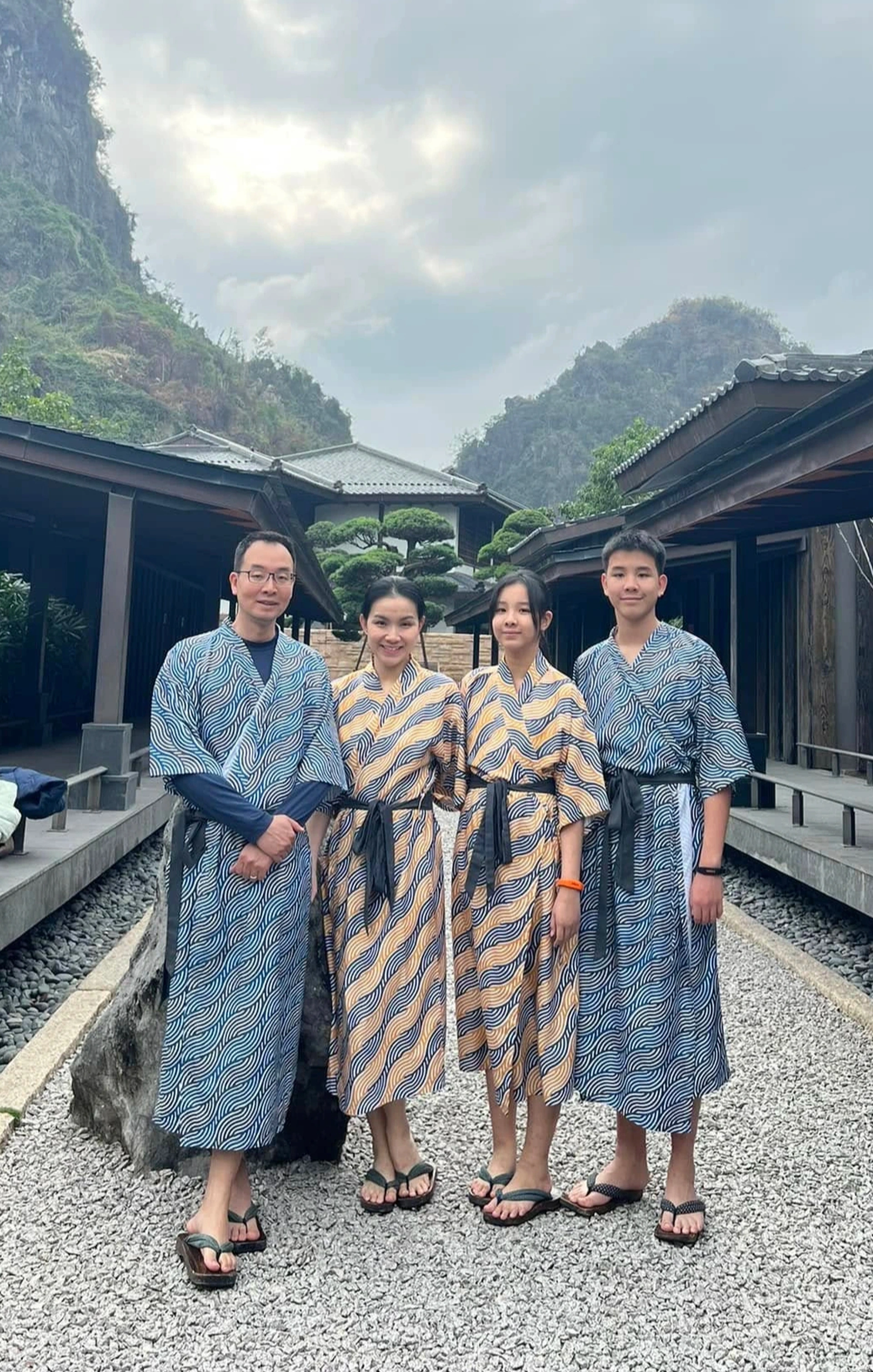 Thùy Lâm hiện là người có chiều cao thấp nhất nhà.