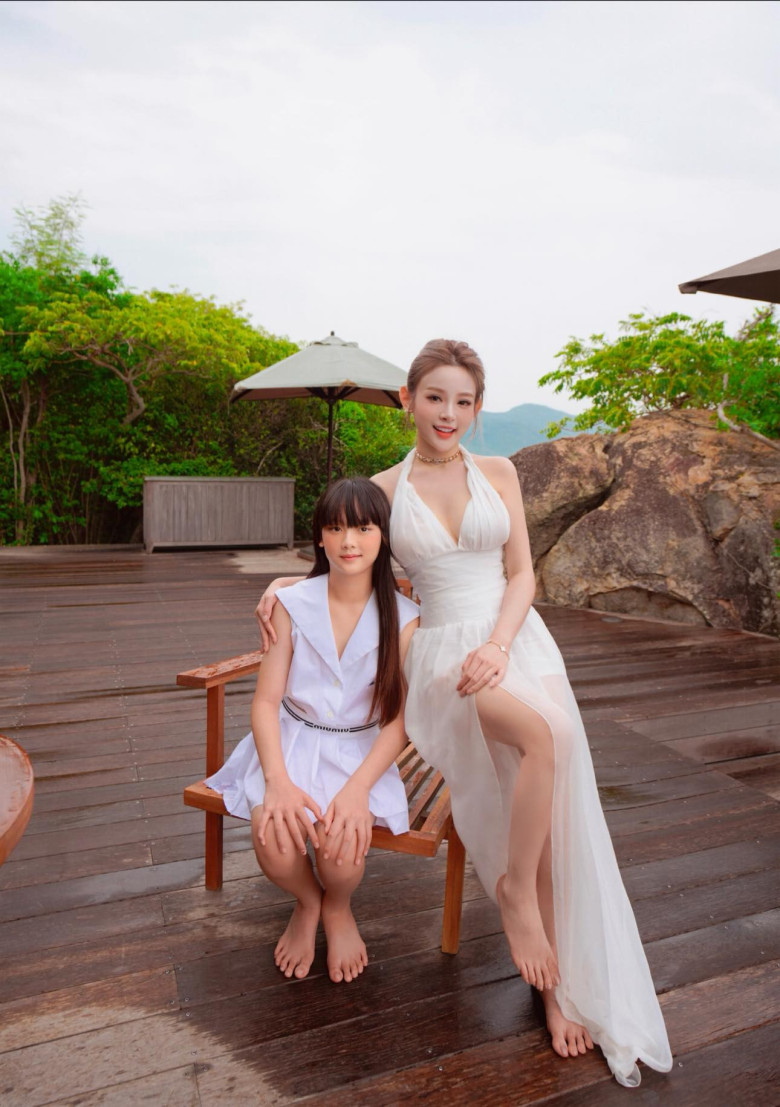 Nhiều người nhận xét con gái của Huyền Baby sẽ là mỹ nhân trong tương lai.