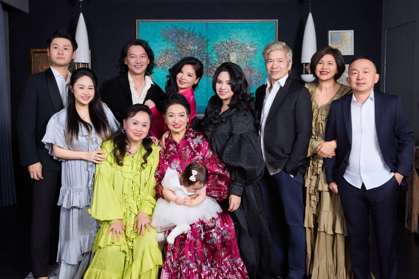 Cô bé Bao Bao được tiếp xúc với âm nhạc từ sớm, sống trong gia đình có truyền thống nghệ thuật.