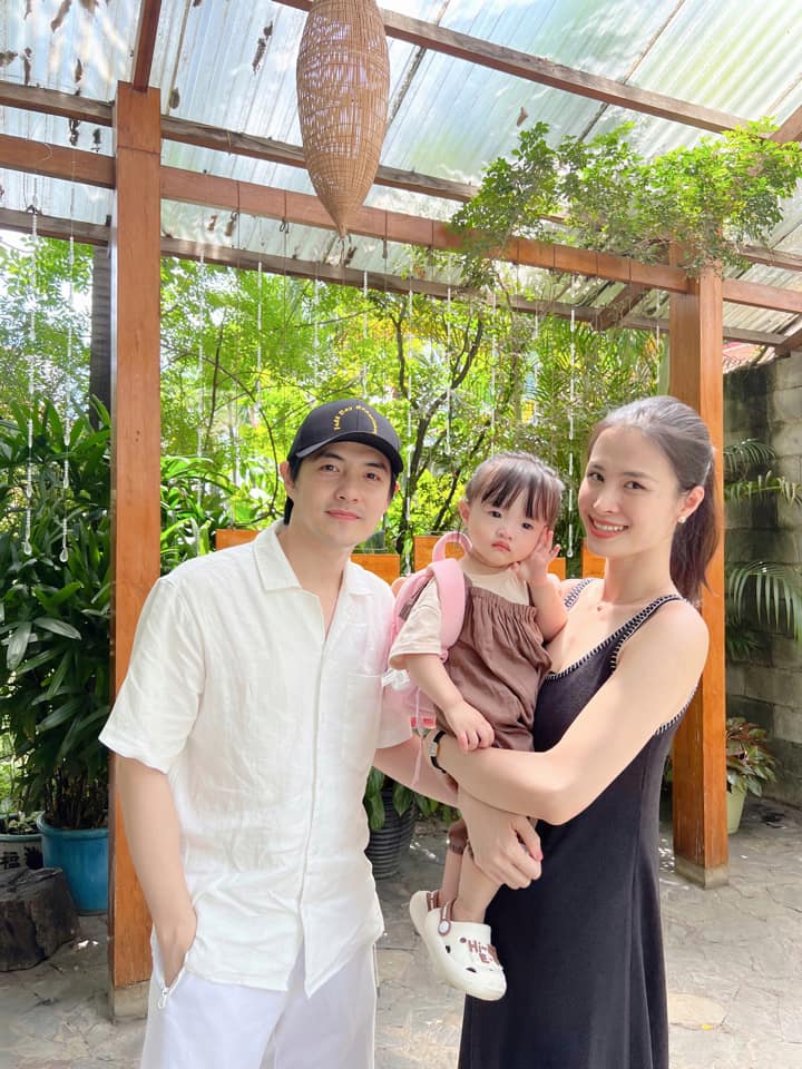 Nữ ca sĩ chia sẻ khoảnh khắc đáng yêu của ái nữ khi đi học mẫu giáo.