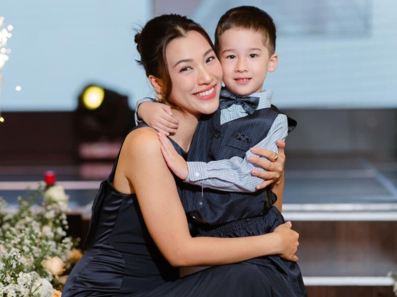 Quý tử lai của Hoàng Oanh chuẩn bị vào lớp 1.