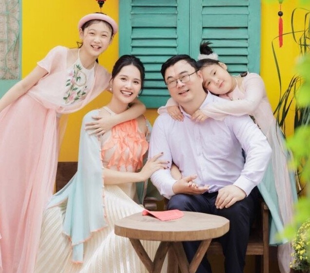 Hương Giang có cuộc sống viên mãn bên ông xã người Trung Quốc.