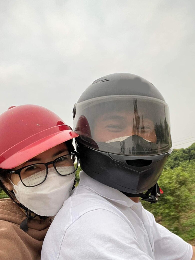 Nữ ca sĩ đăng hình ảnh hạnh phúc khi ở bên bạn trai.