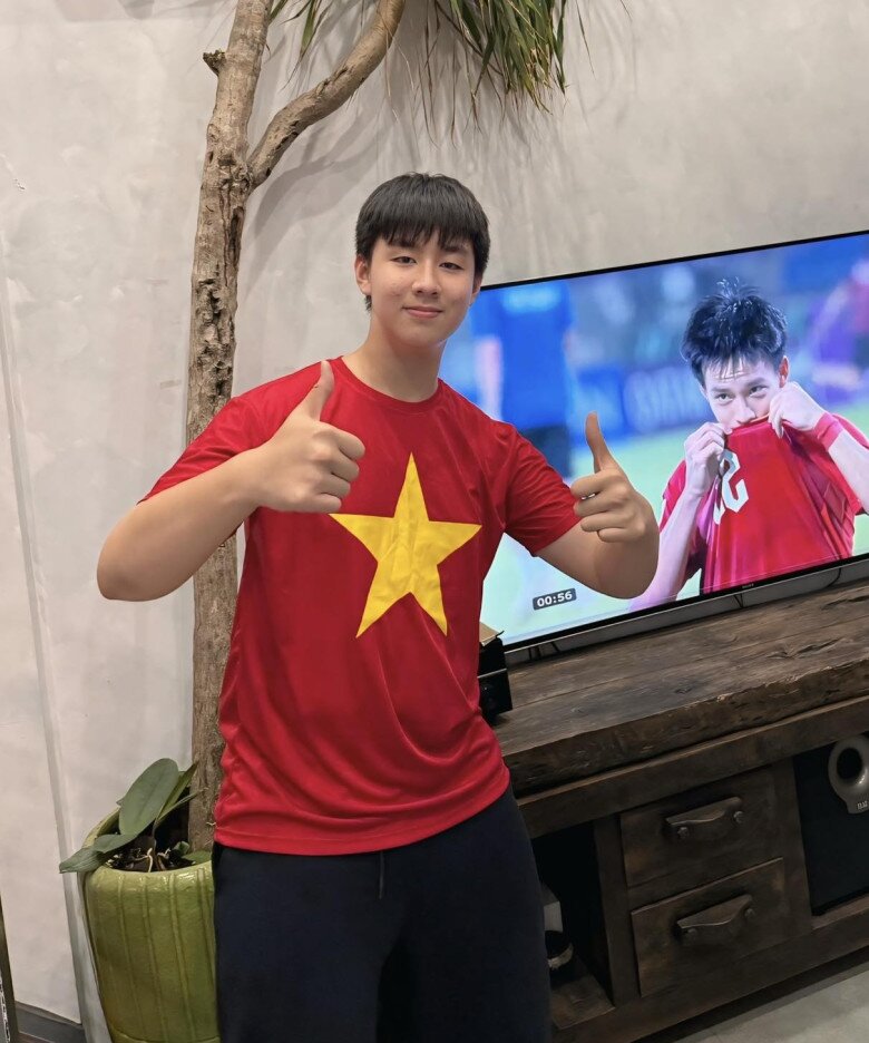 Cà Pháo đạt chiều cao trên 1m8, điển trai như tài tử.