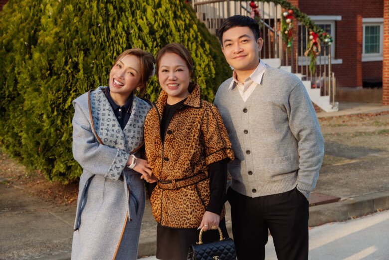 Lý Thùy Chang tụ họp cùng người thân mỗi khi sang Anh.