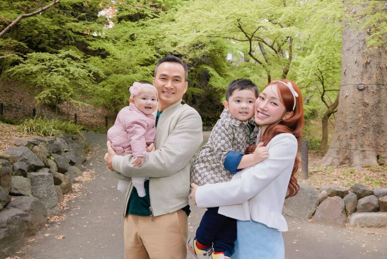 Gia đình hạnh phúc của Chi Bảo khiến nhiều người ngưỡng mộ.