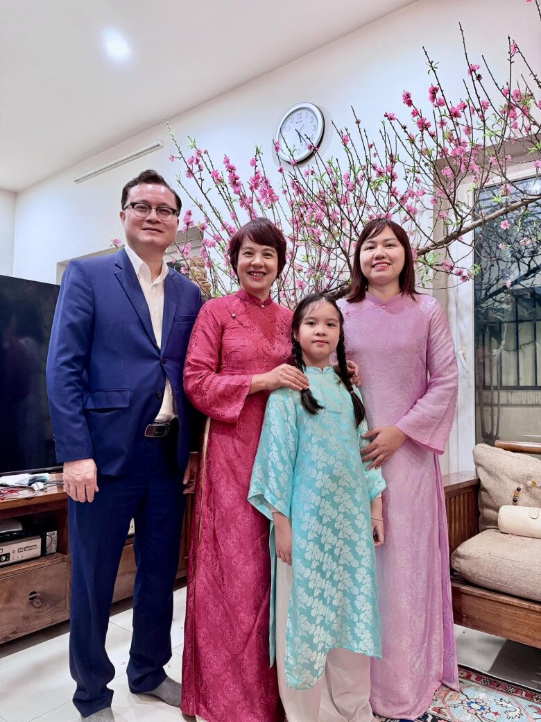 Diễm Quỳnh có cuộc sống hạnh phúc bên ông xã và 2 con gái.