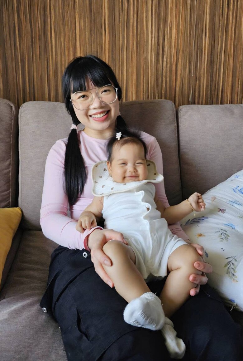 Sao Việt 24h: Con gái lai Hàn Quốc của Sam gây bất ngờ vì thông minh vượt tuổi, mới lên 2 đã amp;#34;đọc sáchamp;#34; cực chuẩn - 4