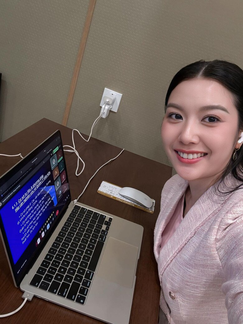 Sao Việt 24h: Hạt Dẻ nhà MC Quyền Linh ngày càng khó nhận ra, nhan sắc ngoài đời thực gây bất ngờ - 11