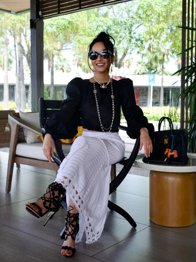 Sao Việt 24h: NSND Hồng Vân khoe amp;#34;dáng nuộtamp;#34; thon thả ở tuổi U60, nhan sắc sau giảm cân amp;#34;thăng hạngamp;#34; không kém thời trẻ - 12