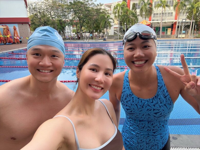Sao Việt 24h: Quang Minh amp;#34;néamp;#34; nụ hôn của vợ trẻ Tăng Khánh Chi tại sự kiện, thái độ sau đó càng gây chú ý - 9