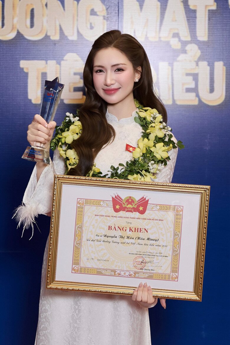 Sao Việt 24h: Khánh Thi khoe 2 nàng công chúa càng lớn càng xinh, nhan sắc gây chú ý vì amp;#34;nhặtamp;#34; hết nét đẹp của bố mẹ - 15