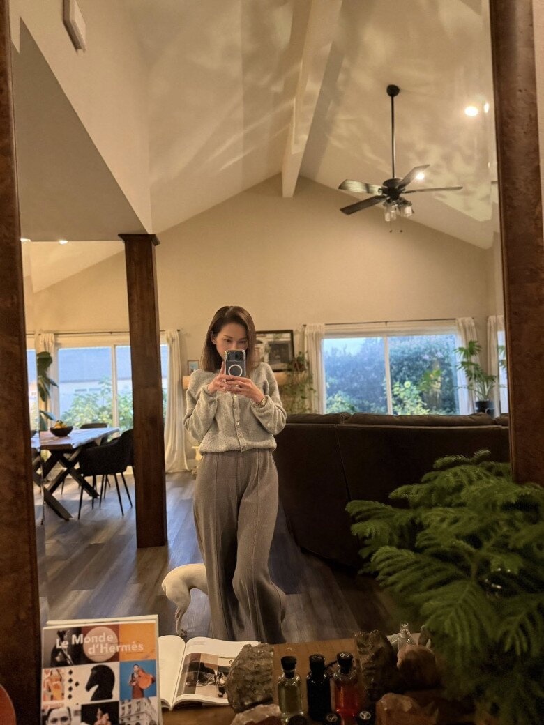 Sao Việt 24h: Hoa hậu Khánh Vân khoe diện mạo mới, amp;#34;bắt đềnamp;#34; ông xã hơn 17 tuổi vì khiến mình tăng cân - 5