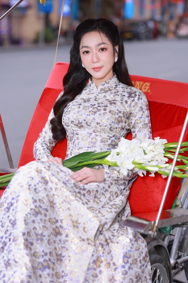 Sao Việt 24h: Lê Phương khoe khoảnh khắc mẹ chồng nàng dâu quấn quýt khi amp;#34;nhậuamp;#34; chung, chồng trẻ thì hết mực cưng chiều - 12