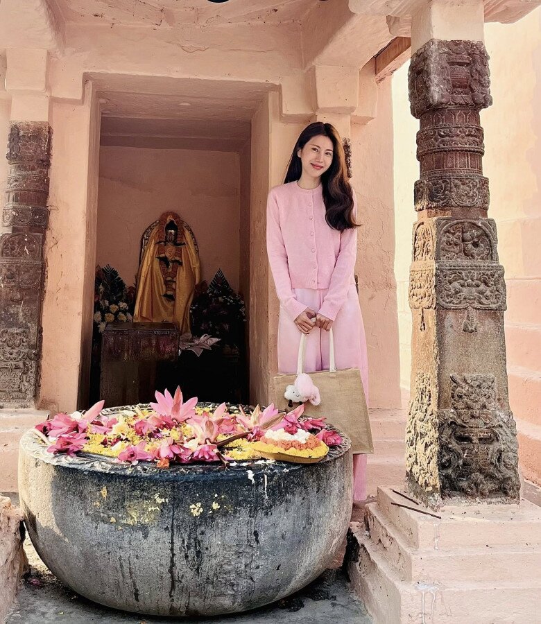 Sao Việt 24h: Những bức thư tay nhoè nước mắt Lọ Lem viết cho bố Quyền Linh dù chỉ cách nhau 1 cánh cửa - 5