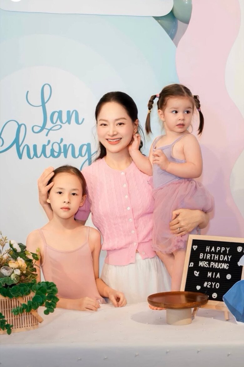 Sao Việt 24h: Nguyễn Văn Chung nhắc đến Thanh Thủy sau Hòa Minzy, được mệnh danh là người amp;#34;giải hạn tình duyênamp;#34; của showbiz Việt - 12
