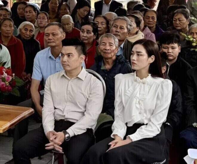 Đỗ Thị Hà cùng ông xã Viết Vương tham dự sự kiện thiện nguyện.