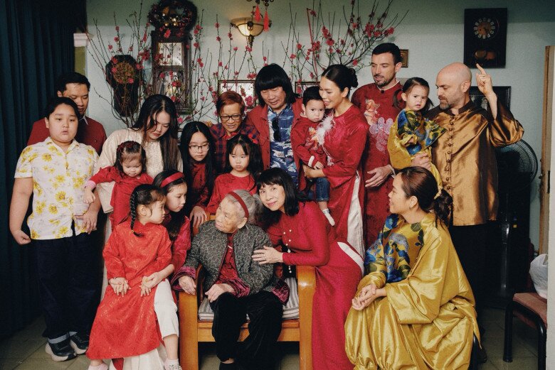 Sao Việt 24h: Cường Đô La giữ truyền thống khoe Subeo cao vượt cả nhà, Đỗ Mỹ Linh bị chồng giục về chuẩn bị Giao thừa - 9